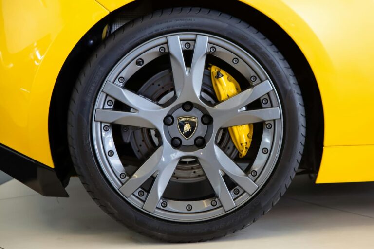 Lamborghini : des tracteurs aux voitures de sport !